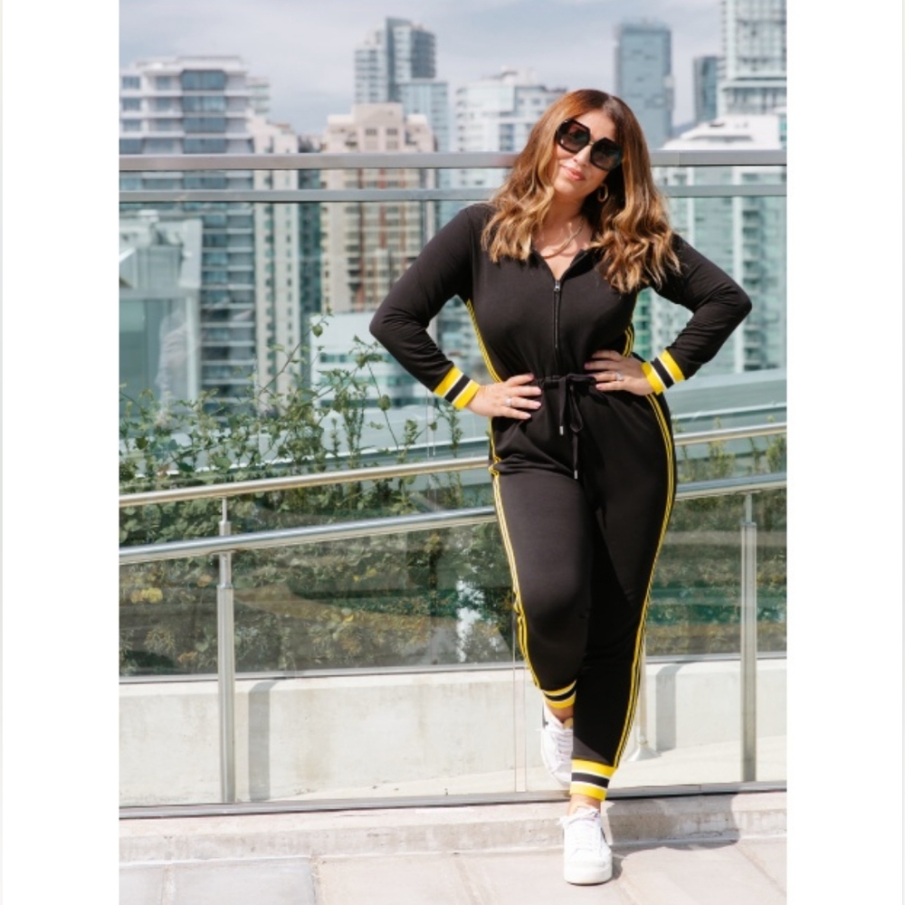 Smash + Tess Mic Slayer Romper Hooded Jumpsuit Jogger Size XS Black Yellow